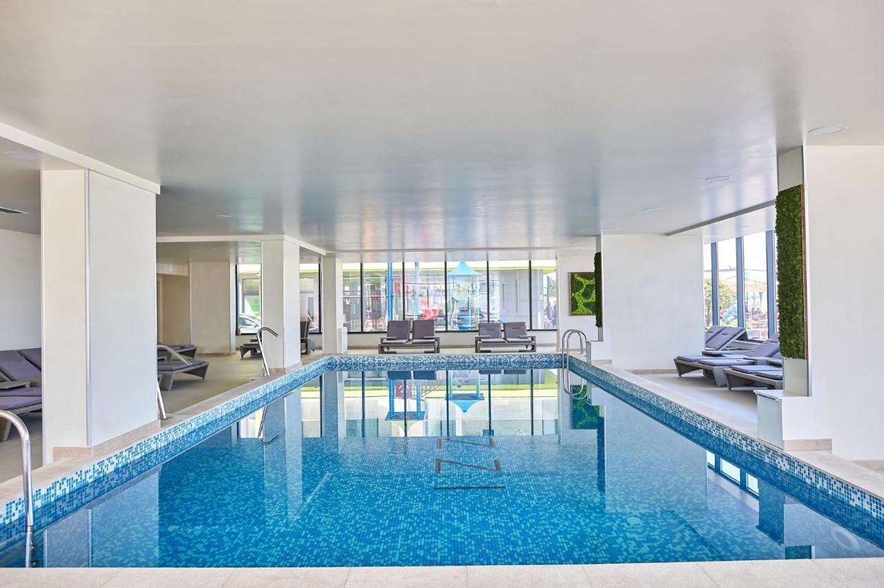 Fineloft Sea View Apartment-Spa N Pools Beach Resort Năvodari Exteriér fotografie